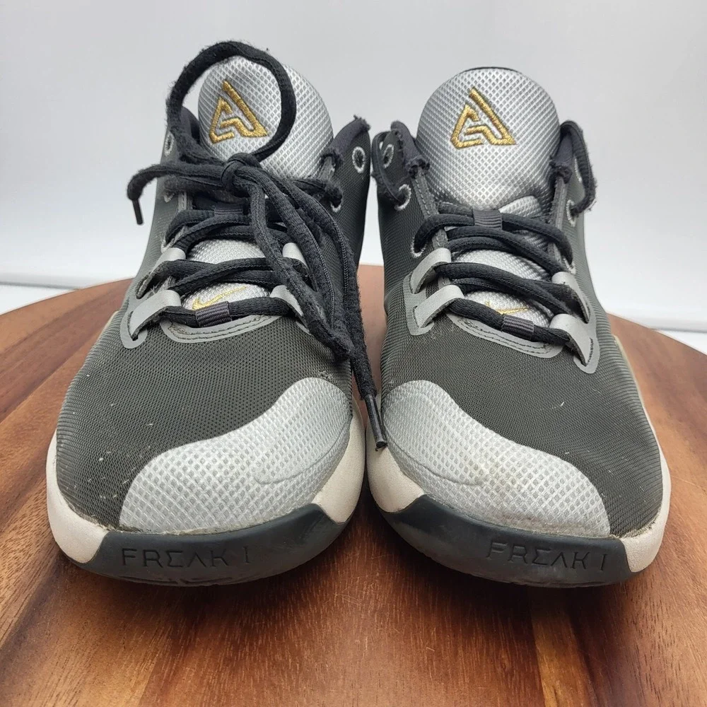 Nike Zoom Freak 1 Basketball Shoes Boys Size 5‎ Y Smoke Grey Sneakers BQ5633-050